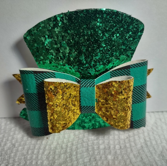St. Patrick's Day Hairbows - Picture 3 of 3